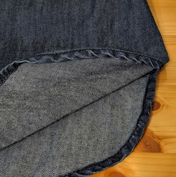 Talbots Petite Denim Top. Tie-Sleeve 3/4 length. Scoop neckline. Size MP - Picture 10 of 13